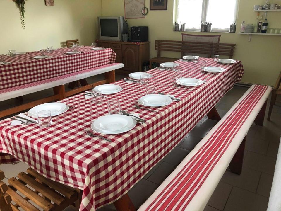 Balázs Vendégház Lupeni  Esterno foto